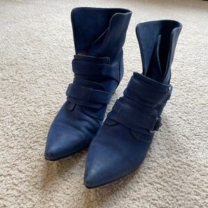 *RARE* John Fleuvogs, “Truth Genevieve”.